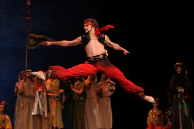 Дебют: Кристина Андреева и Михаил Тимаев впервые исполнят главные партии в балете "Корсар"